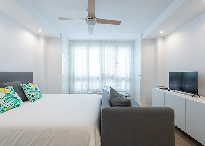 Homeforguest Moderno Estudio Junto A Las Canteras