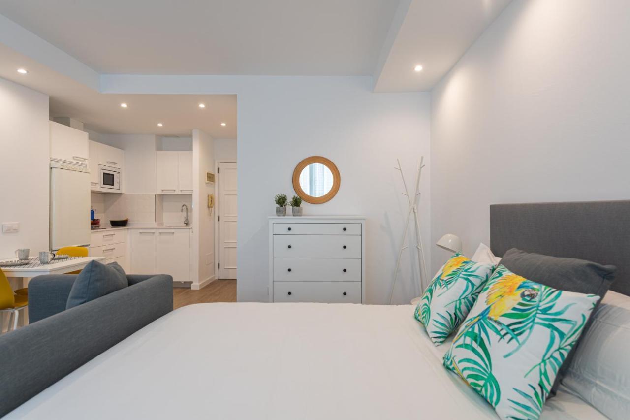 Homeforguest Moderno Estudio Junto A Canteras Appartamento